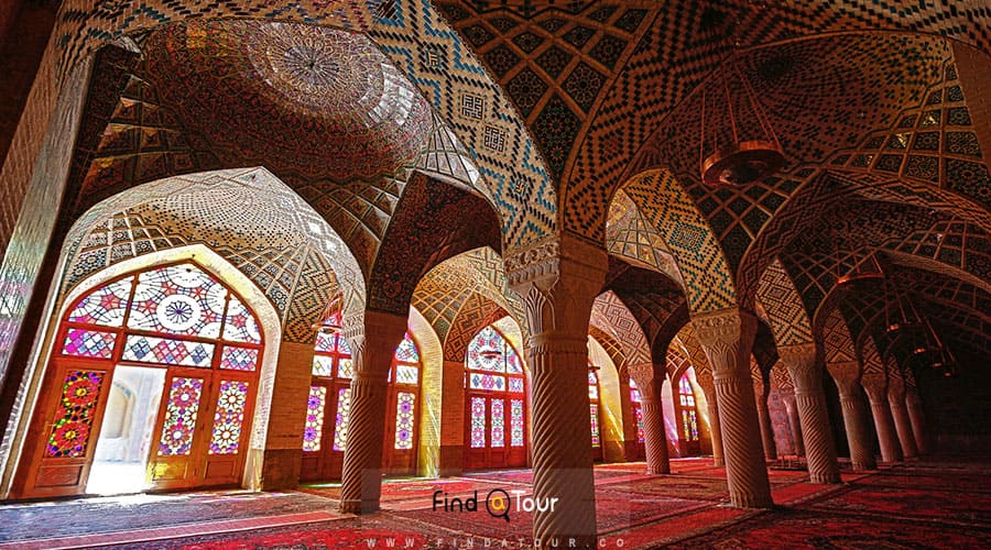 جاذبه های گردشگری مذهبی شیراز