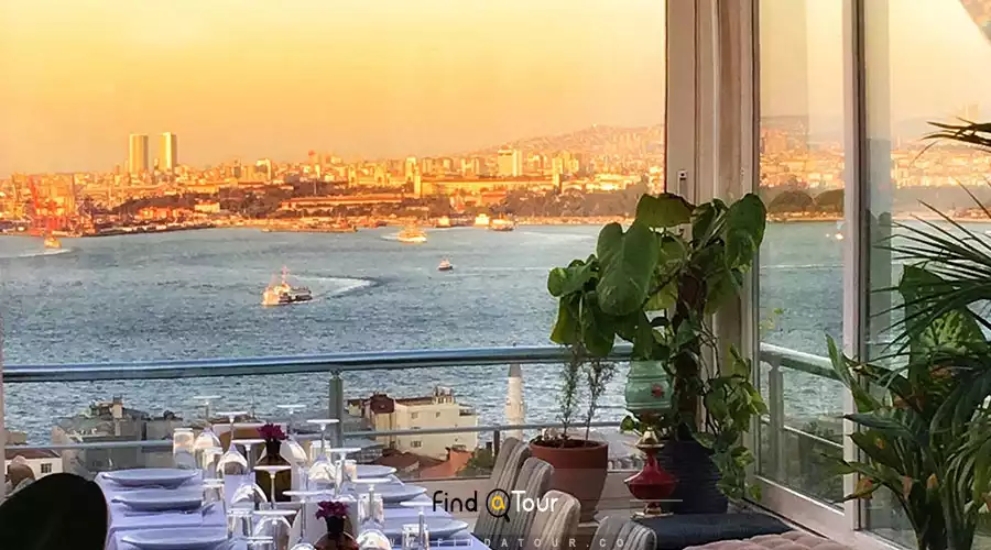 رستوران لبی دریا در خیابان استقلال رستوران لبی دریا در خیابان استقلال