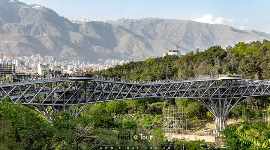 معماری پل طبیعت در تهران