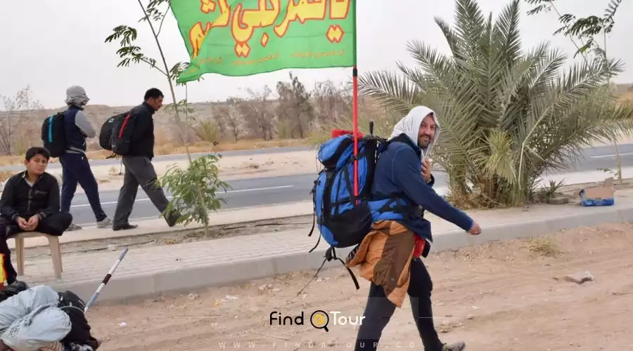 زائر کربلا در اربعین با کوله پشتی زائر کربلا در اربعین با کوله پشتی