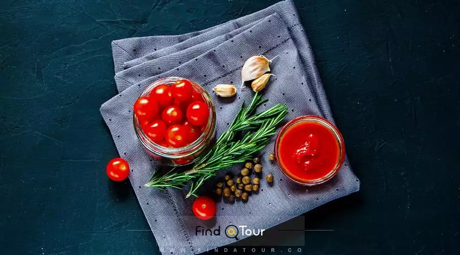 'عکس زیبا از گوجه گیلانی در تزئین غذا