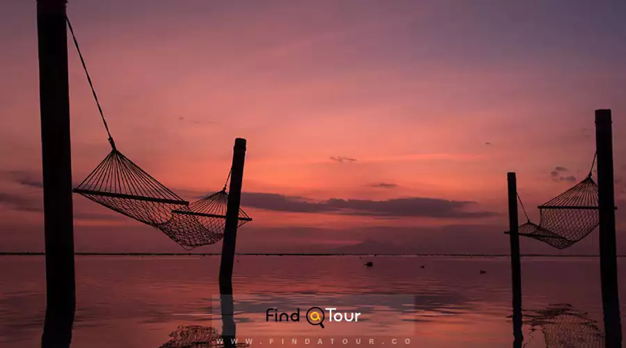 تخت هاموک در ساحل بالی اندونزی