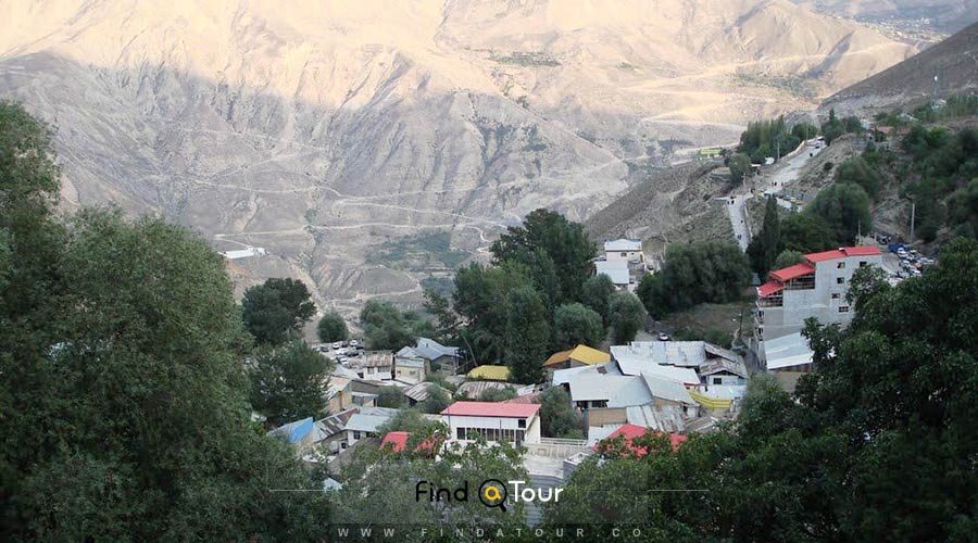 روستای لاریجان در جاده هراز