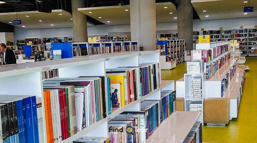 متنوع ترین مجموعه کتاب ها در باغ کتاب تهران