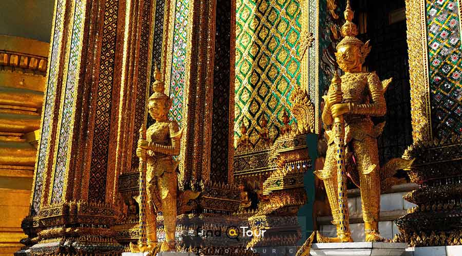 مجسمه های طلایی در معبد پادشاه بانکوک