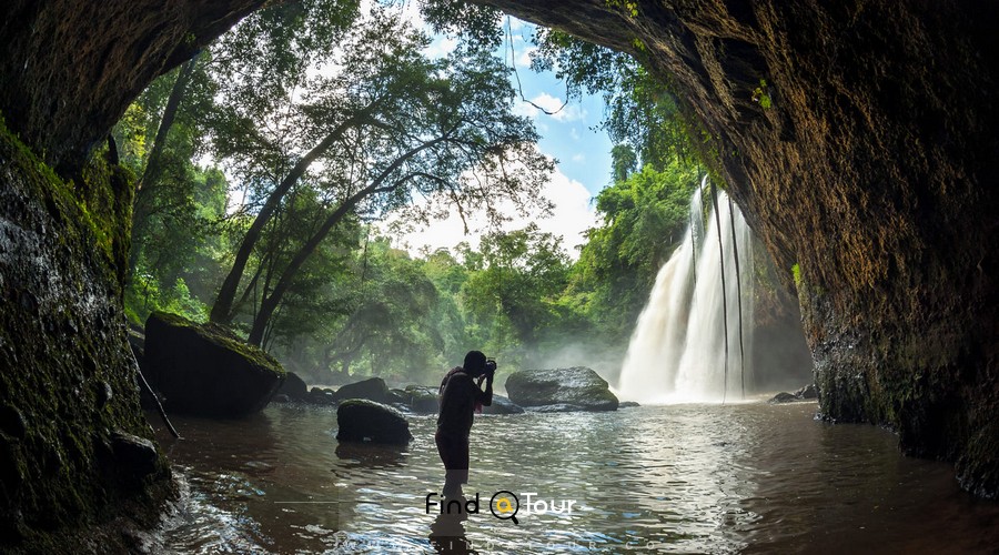آبشار در پارک کائو یای یا خائو یا تایلند