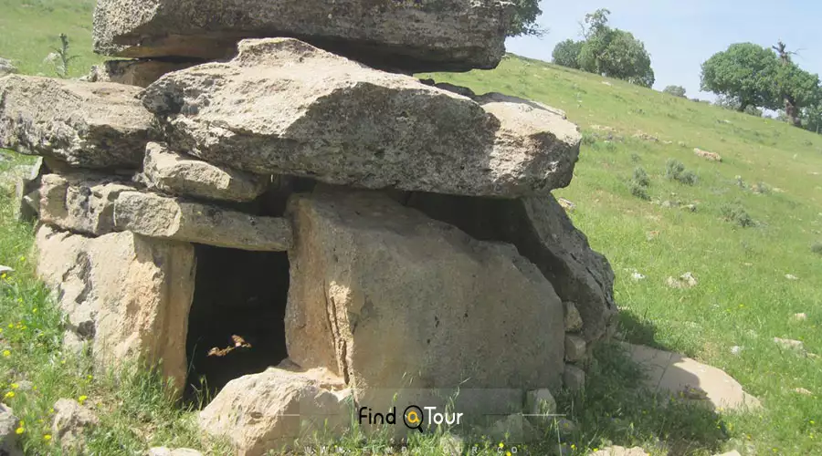 گورستان آهنگران در سیروان ایلام