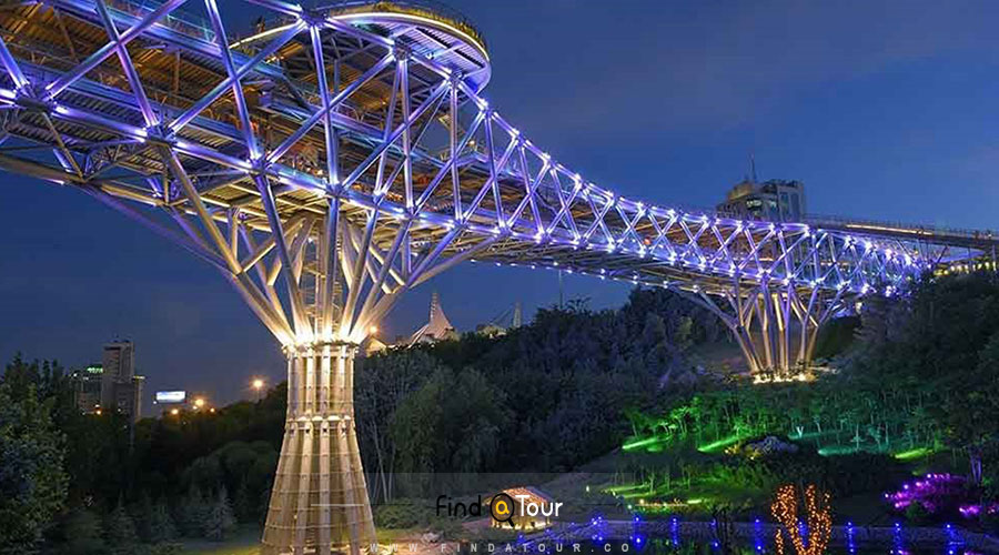 معماری پل طبیعت در پارک آب و آتش