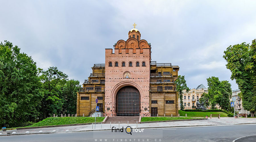 گیت و دروازه طلایی در کی یف