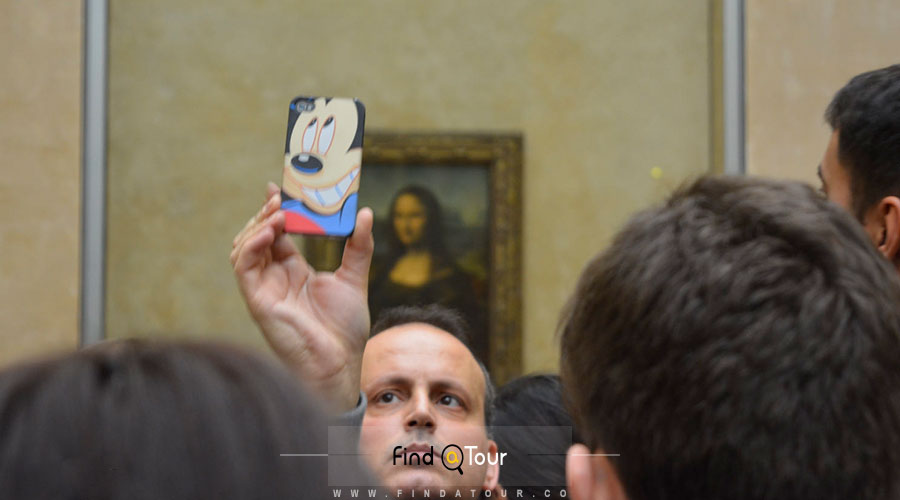 تابلو مونالیزا در موزه لوور پاریس 