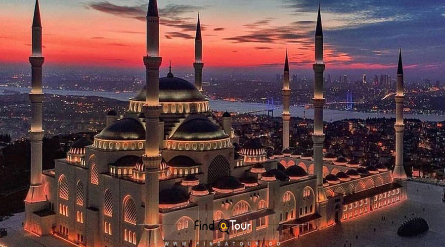 مسجد جدید استانبول در شب