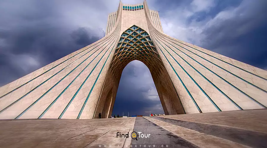 خیابان آزادی تهران