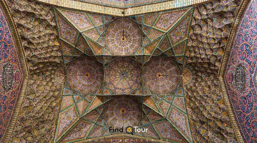 مقرنس و کاشی کاری های مسجد نصیر الملک شیراز