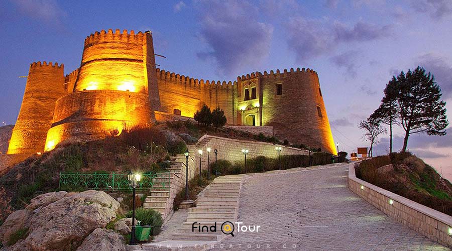 قلعه فلک الافلاک خرم آباد در شب
