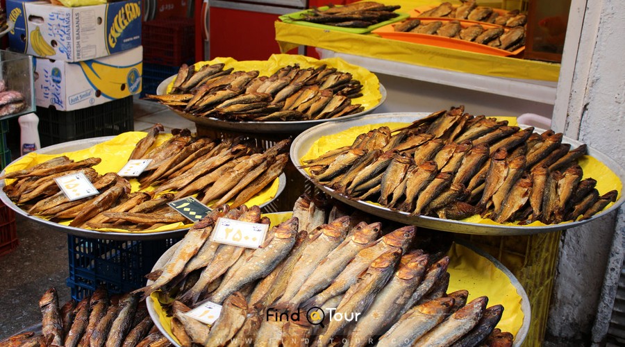 عکس ماهی دودی و ماهی شور در بازار رشت