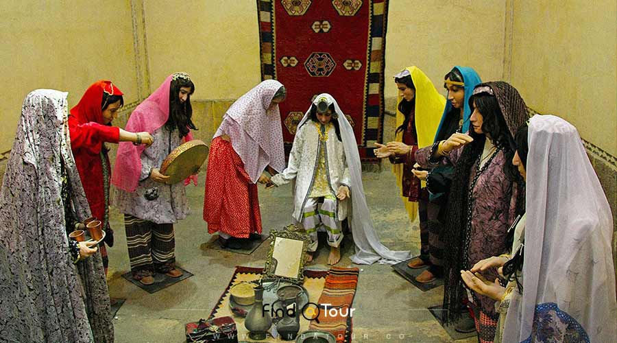 اماده کردن عروس در حمام سنتی ایرام یا گرمابه ایرانی در قدیم