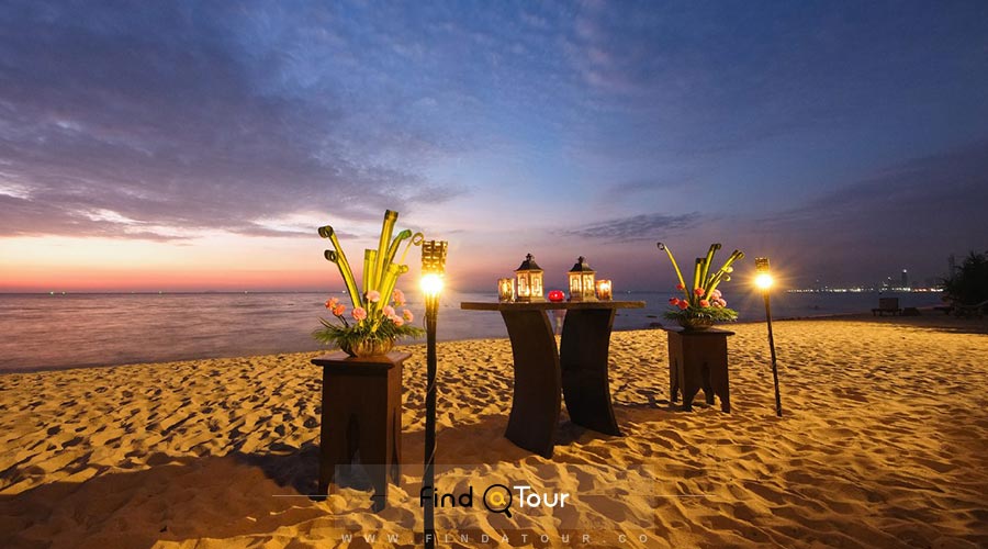 هتل ساحلی پاتایا که برای ماه عسل تزئین شده است