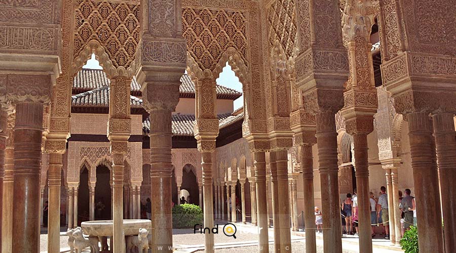 نمای داخل کاخ الحمرا اسپانیا
