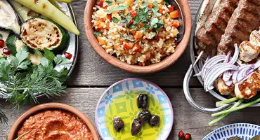 رستوران های خیابان استقلال و میدان تکسیم
