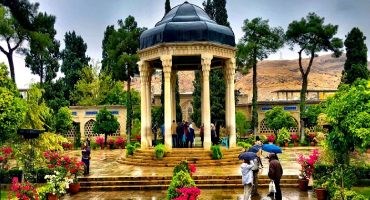 سفر به شیراز با تور بهتر است یا انفرادی؟