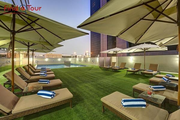 امکانات آفتاب گرفتن هتل رویال کتیننتال دبی