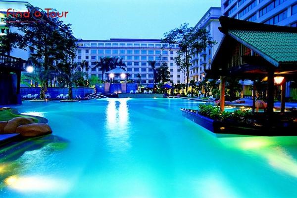 استخر هتل دانگ فنگ چین