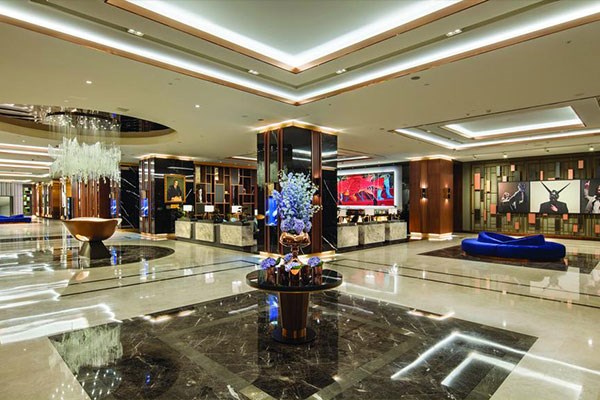 لابی هتل Hilton Istanbul Maslak