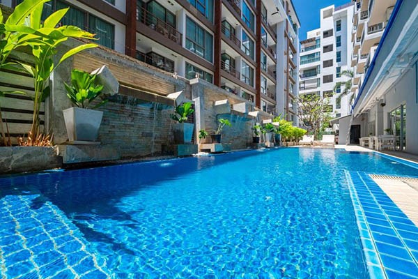 Kokotel Pattaya South Beach Hotel's Swimming Pool