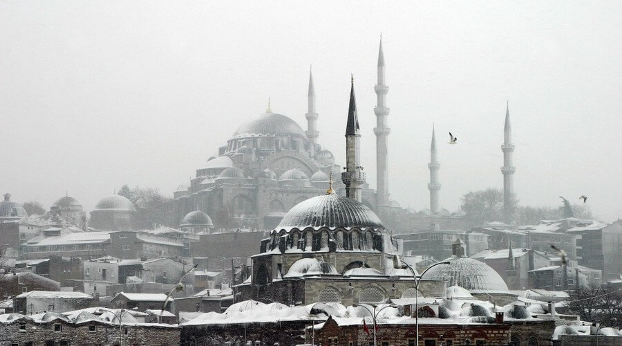 تور استانبول در زمستان یا پاییز؟