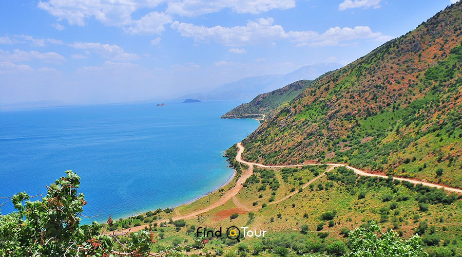 طبیعت زیبای دریاچه وان ترکیه
