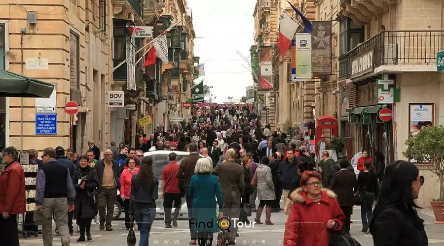 زبان و مذهب مردم والتا