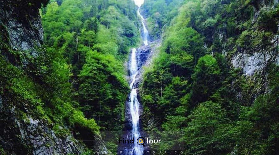 آبشار گلین تولو در ریزه ترکیه